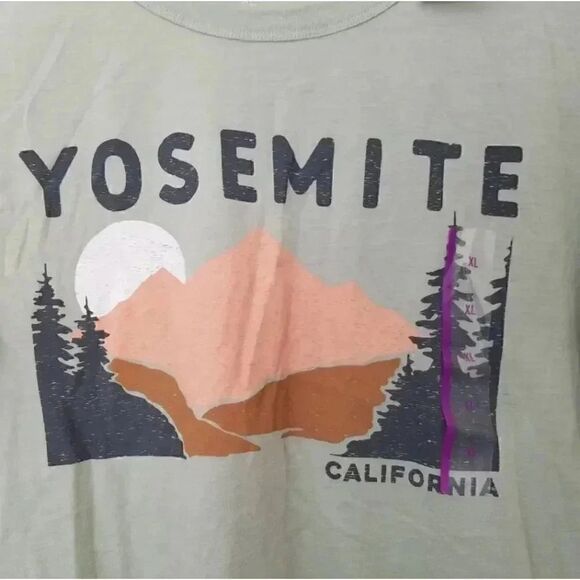 Zoe + Liv Women's Vintage Green Cotton/Poly Yosemite Graphic Short Sleeve Crew N - Picture 3 of 6